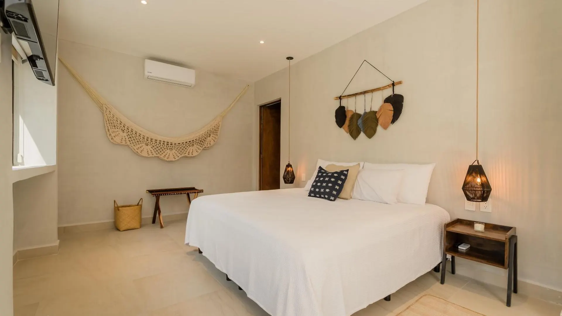Aparthotel *Casa Aluxes- Guesthouse* Cancun Mexico