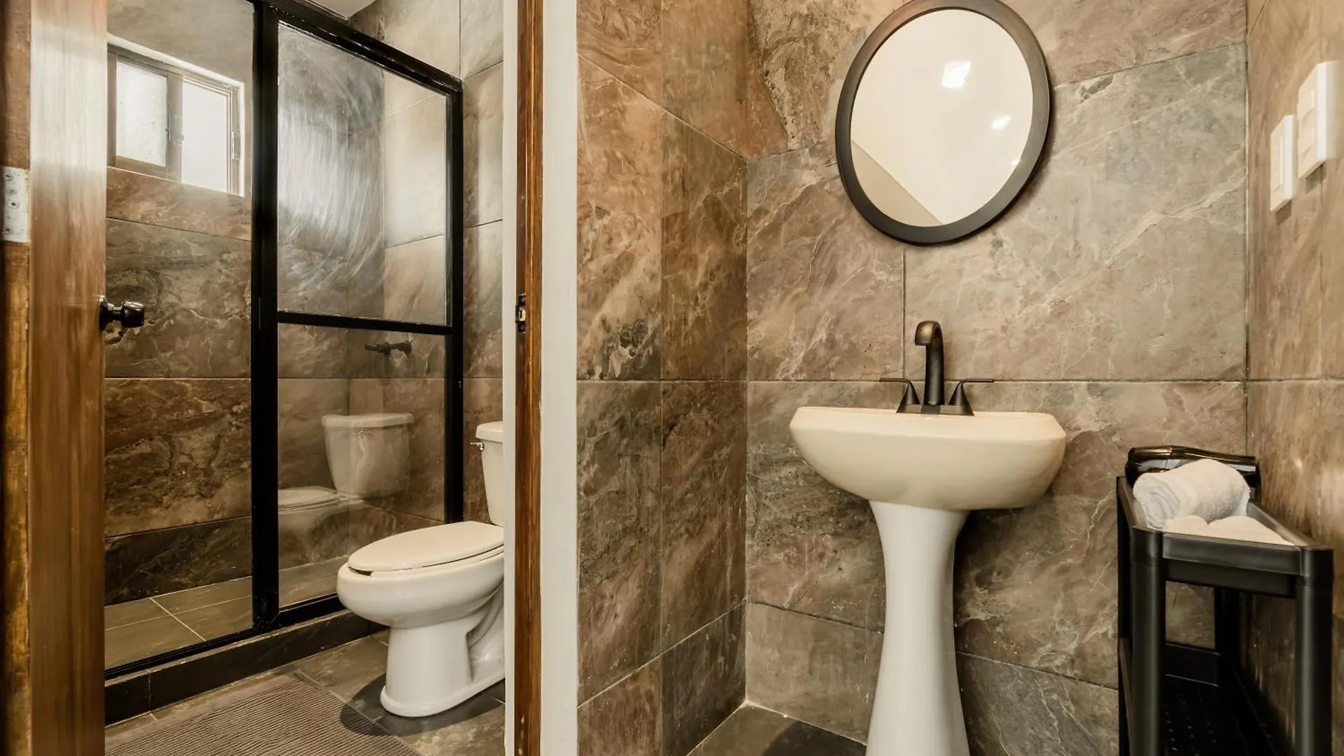 Aparthotel *Casa Aluxes- Guesthouse* Cancun