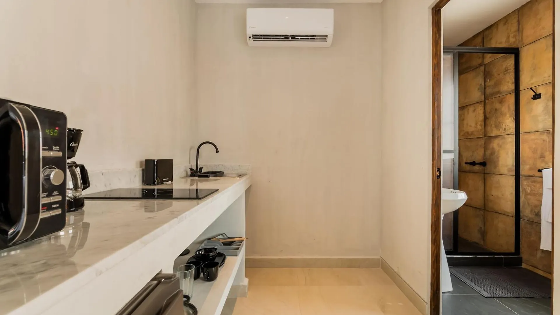 *Casa Aluxes- Guesthouse* Cancún 0*,