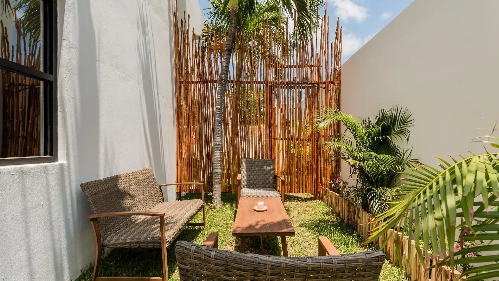 *Casa Aluxes- Guesthouse* Cancún 0*,  Meksyk